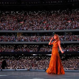 Taylor Swift and online conspiracies: Is the “Karma” album next?