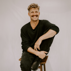 Ziggy Alberts celebrates Australia in new song ‘Singing for Country’