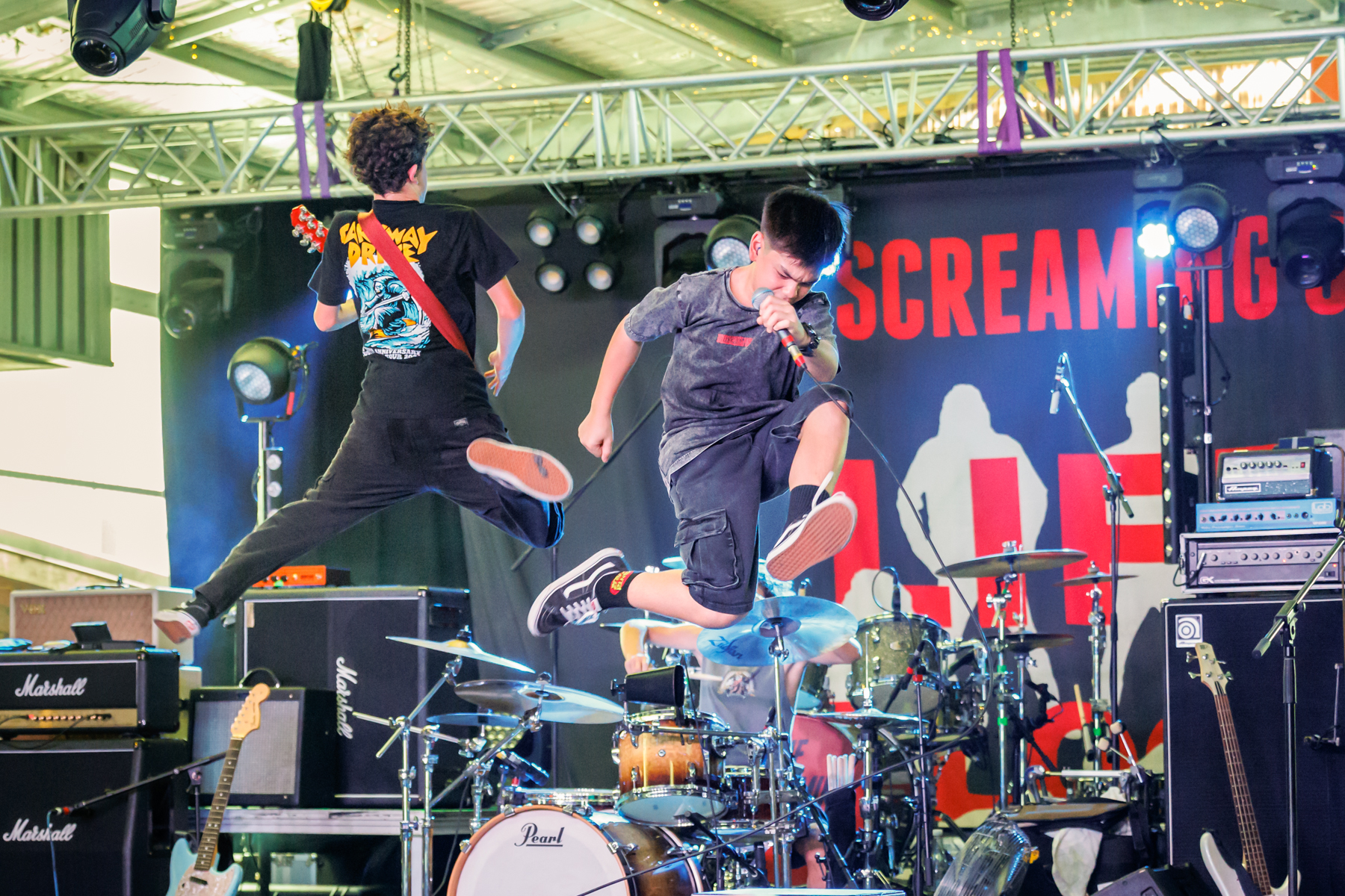 Wave Raiders performing live