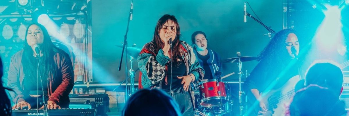 Photo of Peptalk peforming at Bigsound.