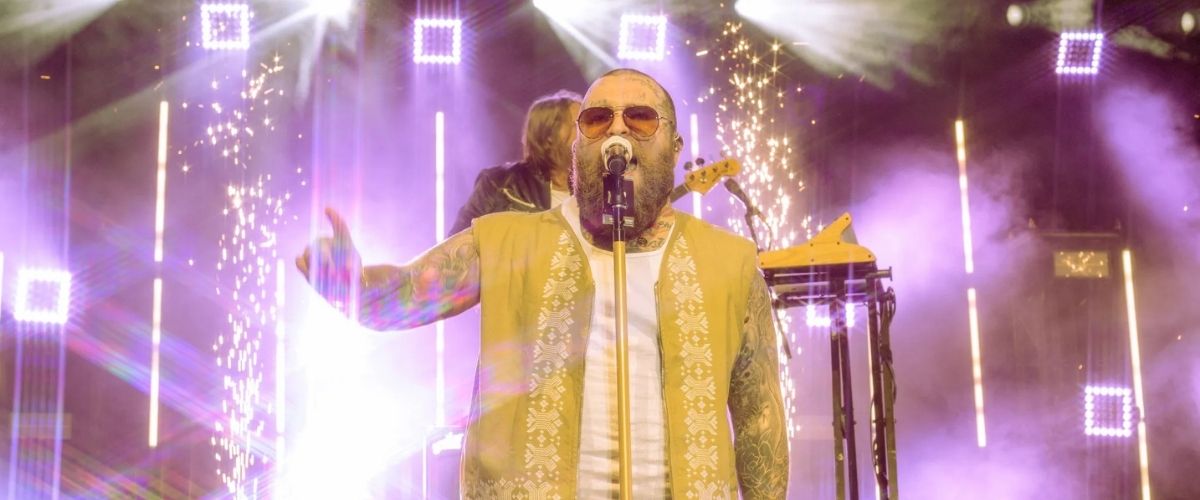 Teddy Swims performs at Brisbane Riverstage