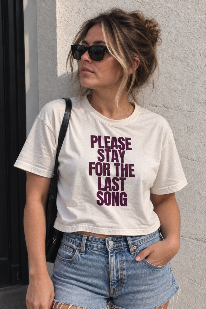 A model wearing the cropped tee