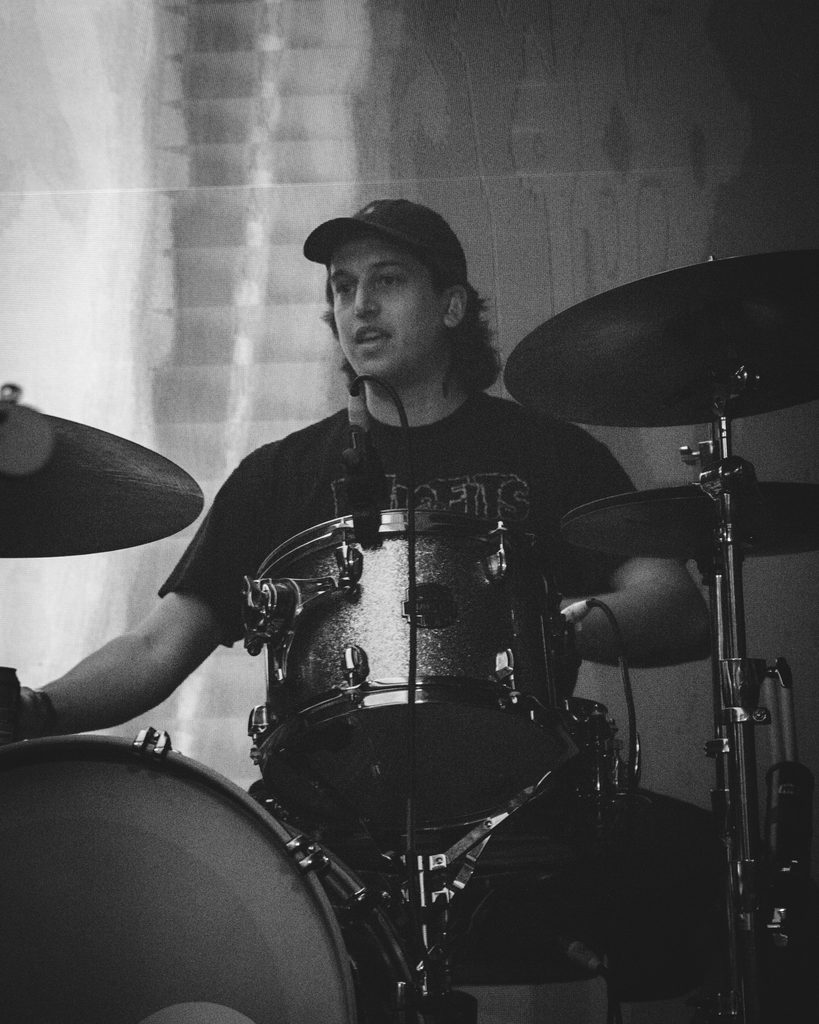 Dear Seattle live at Pulse Bar, Maroochydore. Photo: Lewis Venz.