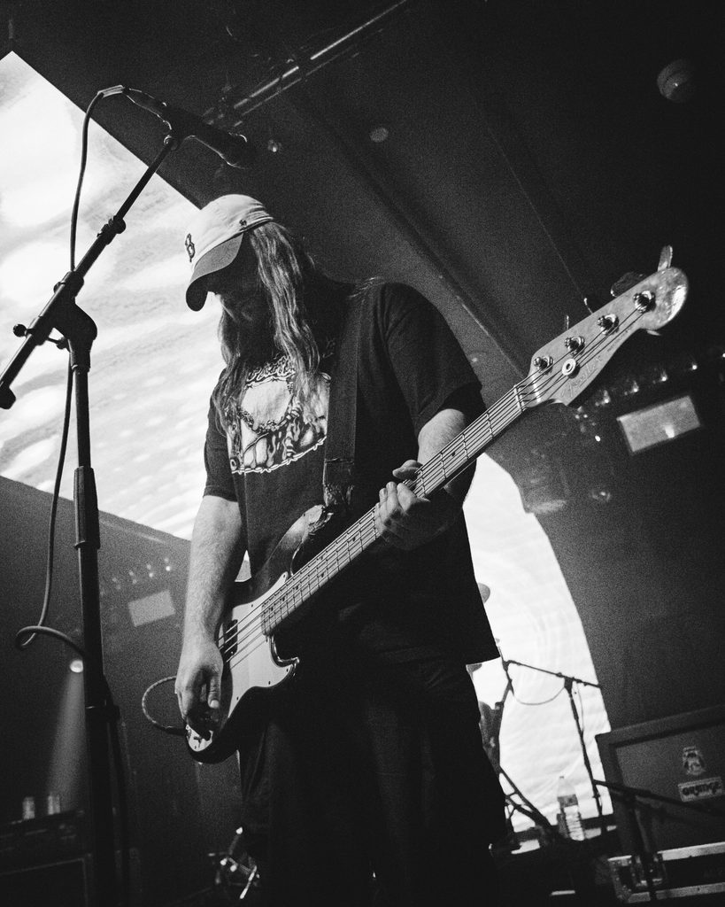 Pulse Bar live music during Dear Seattle's Sunshine Coast show. Photo: Lewis Venz.