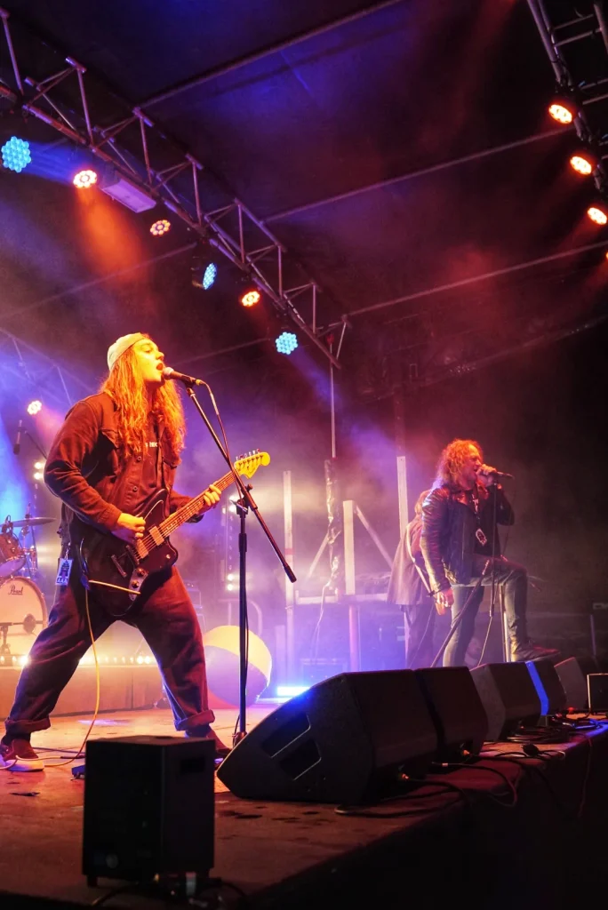Pricey on stage with Dave Gleeson