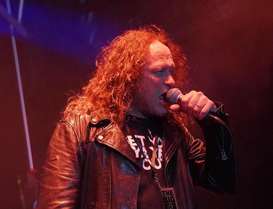 Dave Gleeson of The Screaming Jets at Big Weekend in 2024.
